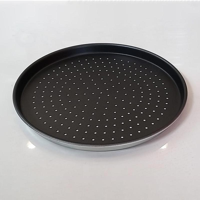 Almetal Standart Model Delikli Kaplamalı Pizza Tavası, 20 cm — Almetal