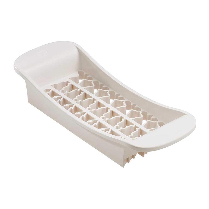 Dr. Oetker 2184 Çam Kurabiye Kesici Kalıp, 35.5 cm — Dr. Oetker