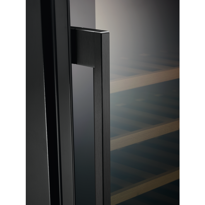 Electrolux EWUS052B5B Şarap Dolabı, 36 Şişe Kapasiteli — Electrolux — Görsel 2