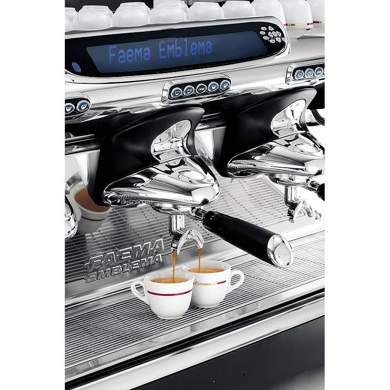 Faema Emblema A3 Restyling Tall Cup Tam Otomatik Espresso Kahve Makinesi, 3 Gruplu — Faema — Görsel 4