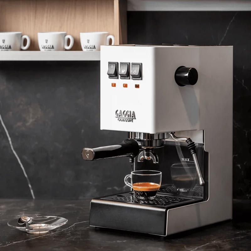 Gaggia RI9481/13 New Classic E24 Metal Espresso Makinesi, Beyaz — Gaggia — Görsel 5