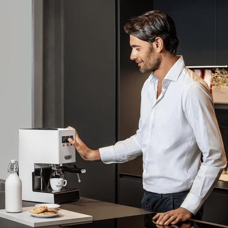 Gaggia RI9481/13 New Classic E24 Metal Espresso Makinesi, Beyaz — Gaggia — Görsel 6